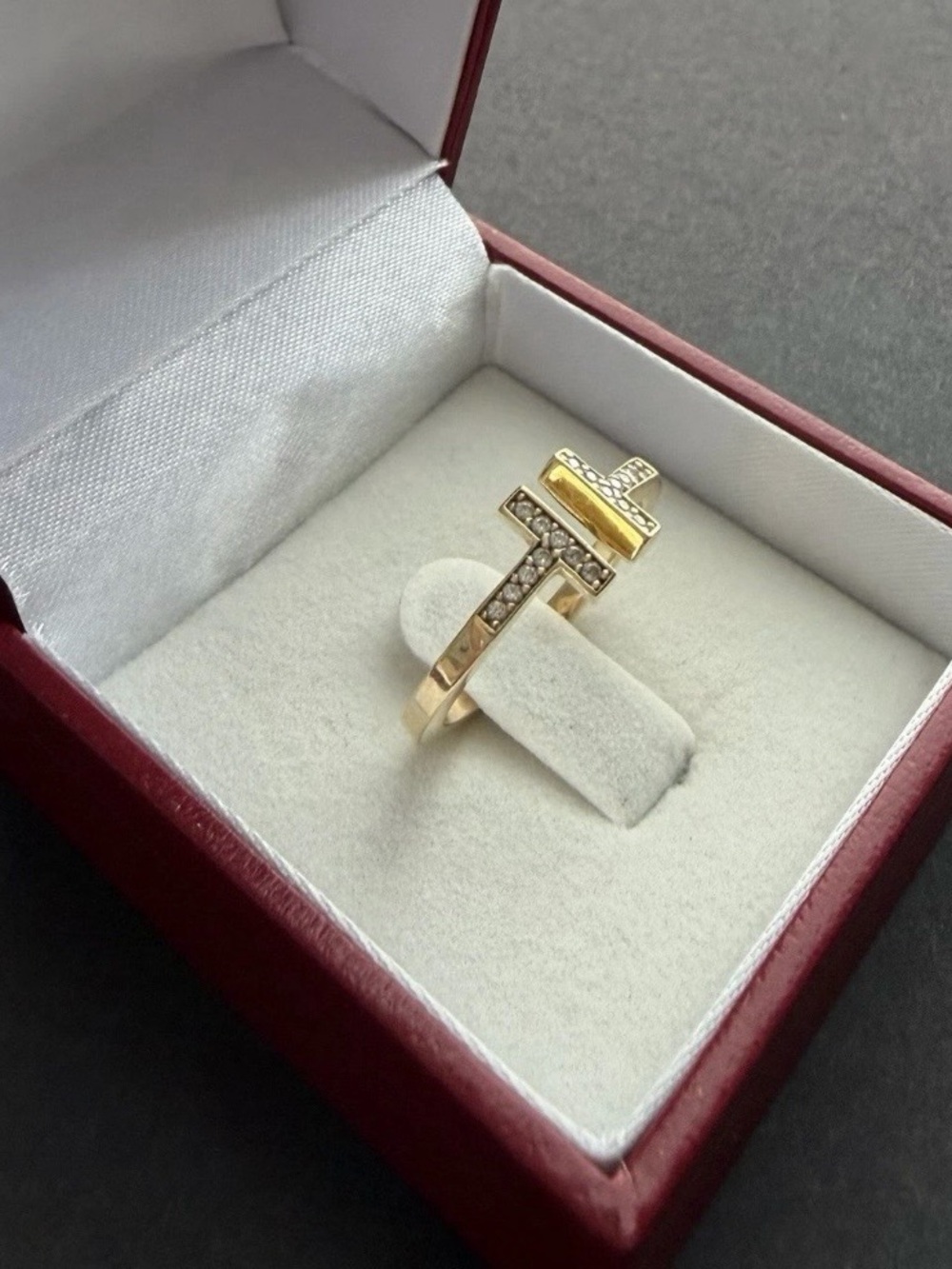 18k Solid Gold Ring (Zirconia)
